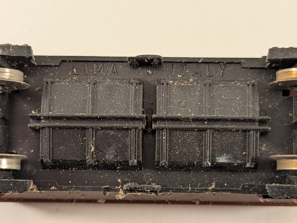 Lima 305637 OO Gauge PGA Hopper – BR Bauxite