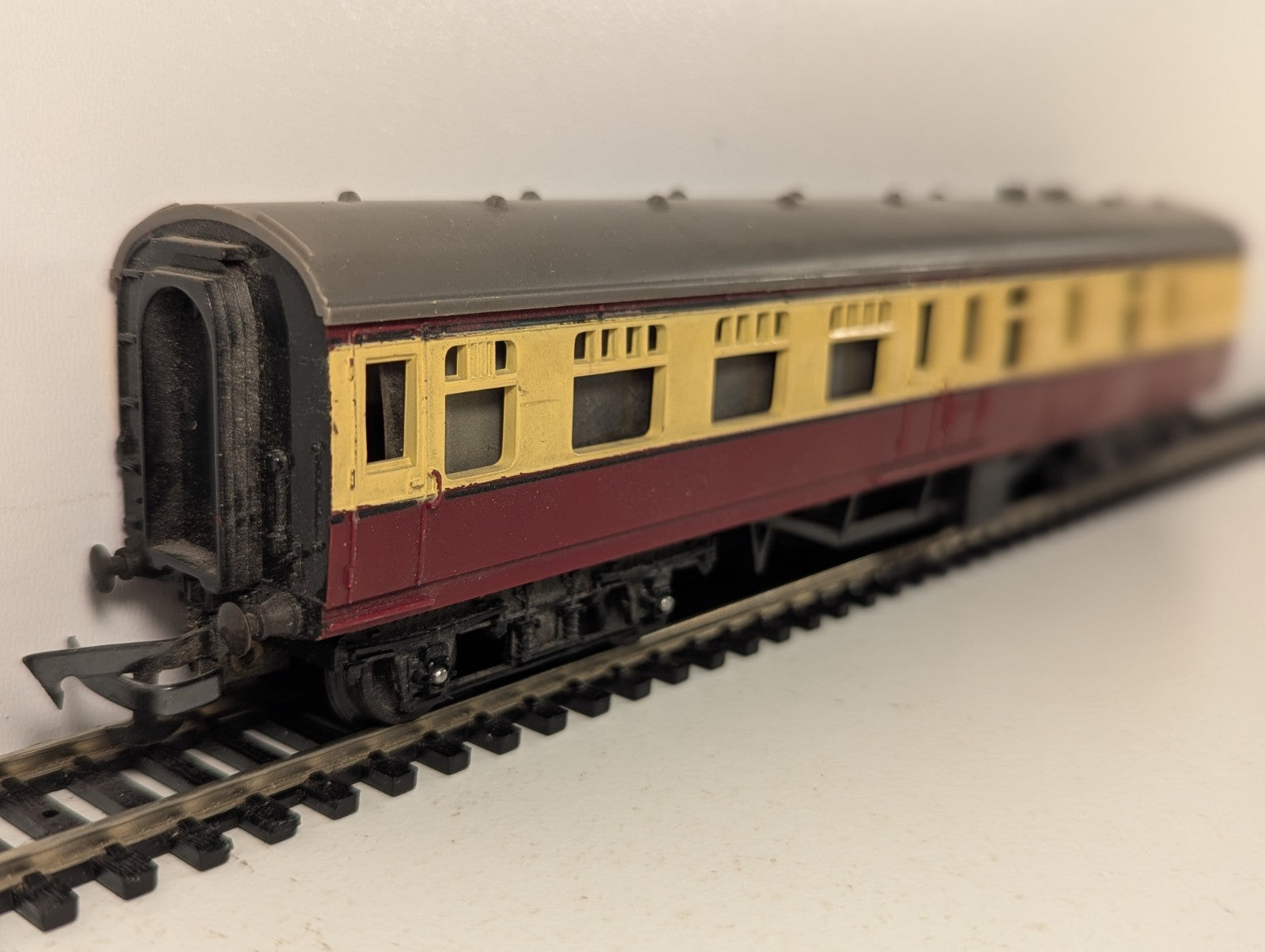 Tri-ang OO Gauge BR Mk1 Brake Third Coach Passenger Coach M34000