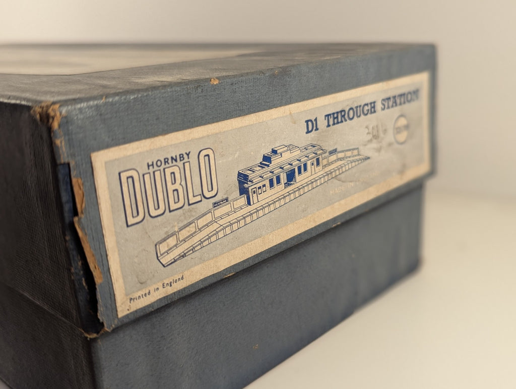 Hornby Dublo DA455 D1 Through Station