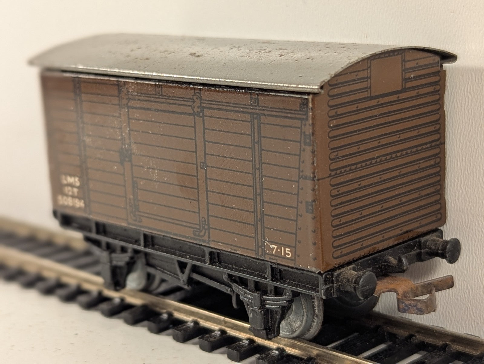 Hornby Dublo 32040 12 Ton Covered Goods Van B755414 OO Gauge