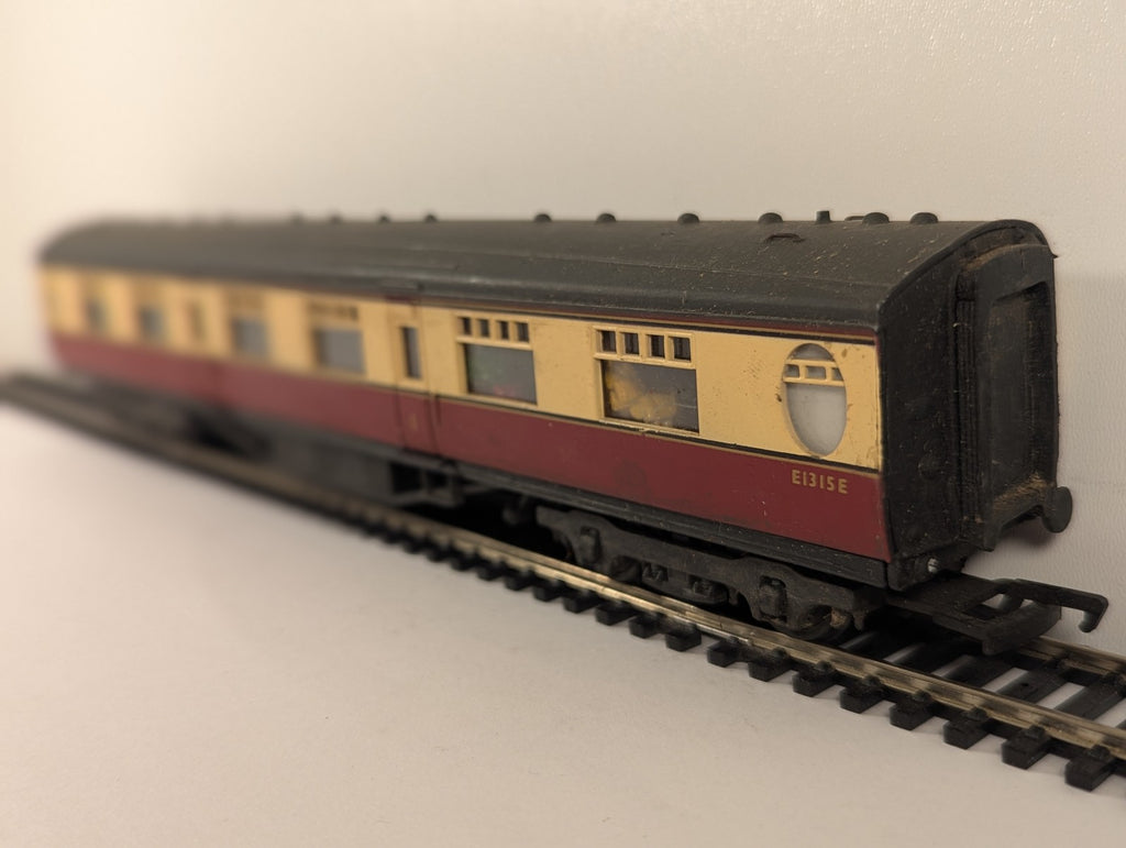 Bachmann OO Gauge Thompson Corridor Composite Passenger Coach E1315E