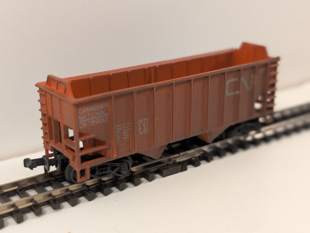 Model Power Canadian National (CN) 2-Bay Ribbed Hopper Car – N Gauge