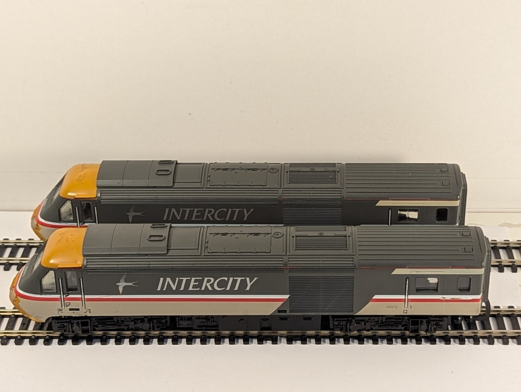 Hornby OO Gauge Class 43 HST 2 Car Set 43051 & 43072