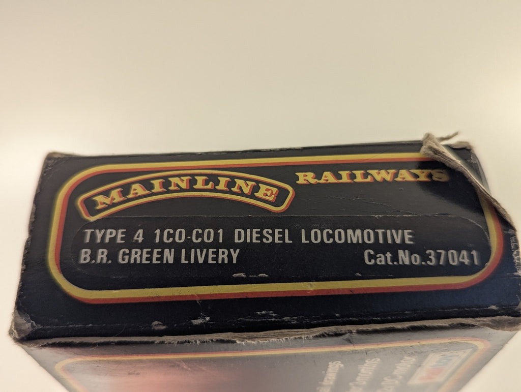 Mainline OO Gauge Class 45 Sherwood Forester Diesel Locomotive D100 BR Green