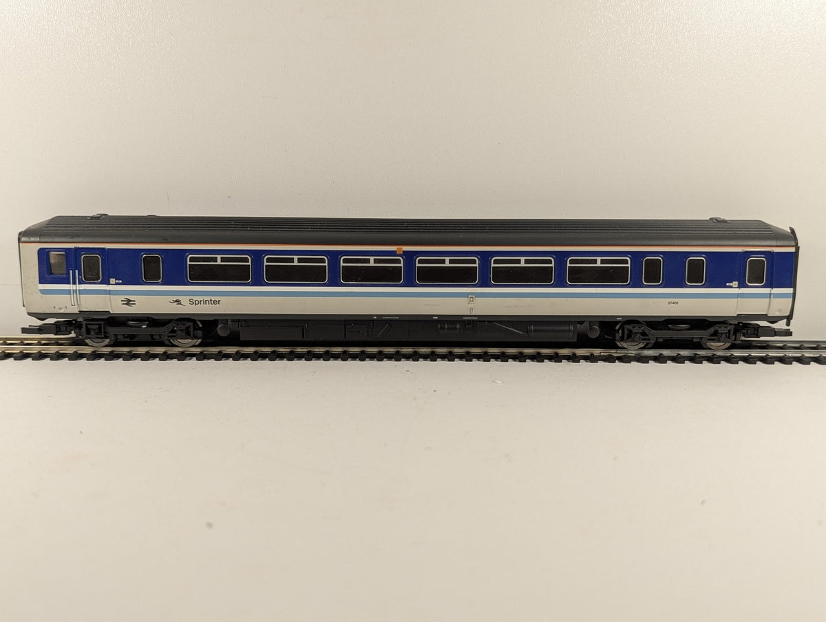 Hornby OO Gauge Class 156 Super Sprinter Diesel Multiple Unit 57401