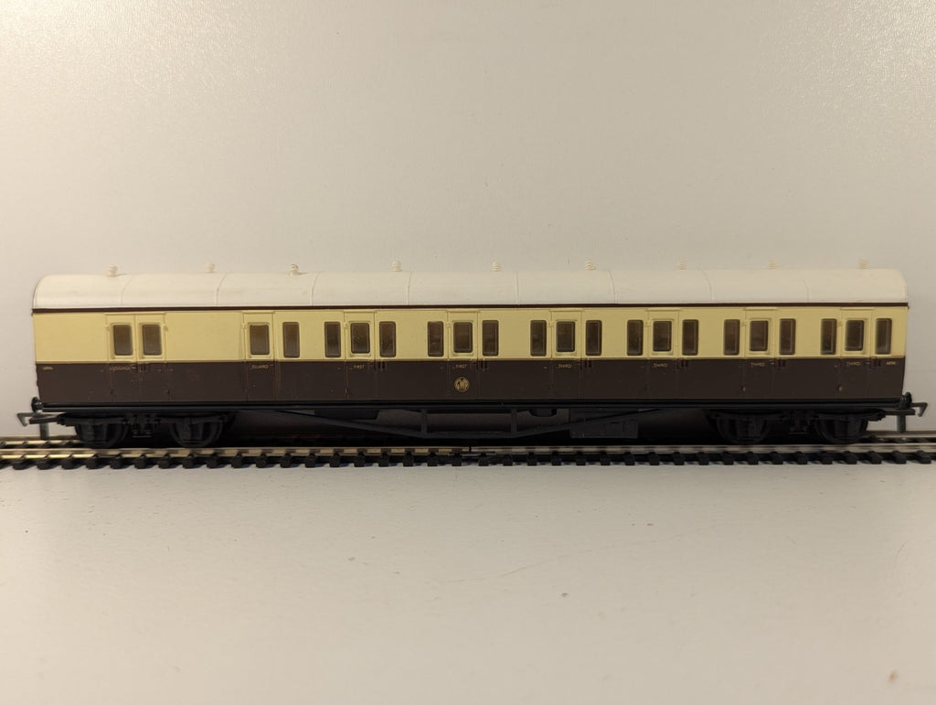 Airfix 54250 OO Gauge GWR Suburban Brake Coach