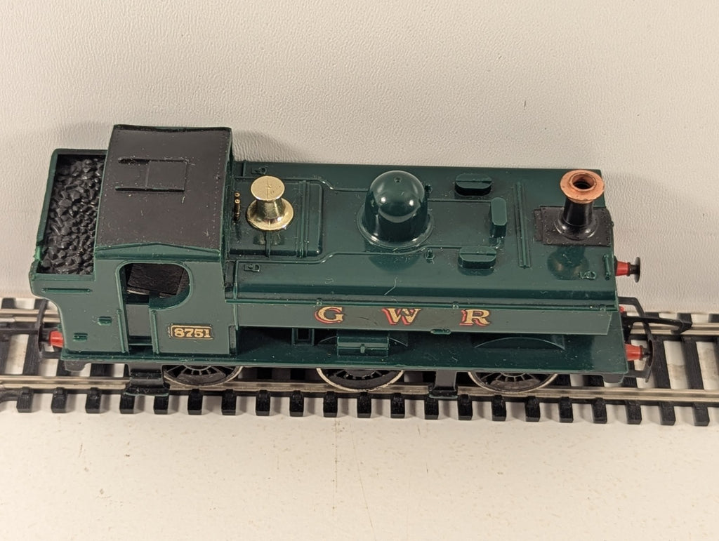 Hornby R041 OO Gauge GWR 57xx Pannier Tank Loco