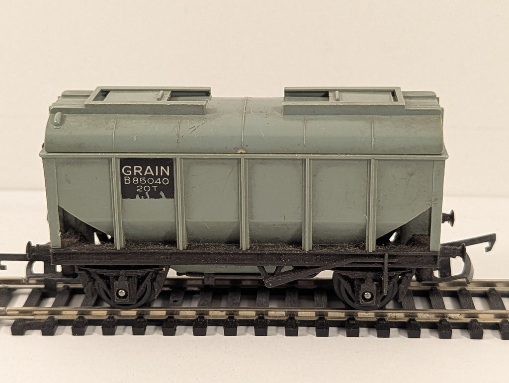 Tri-ang OO Gauge Operating 20T Grain Wagon Goods Wagon B85040 BR Grey R224