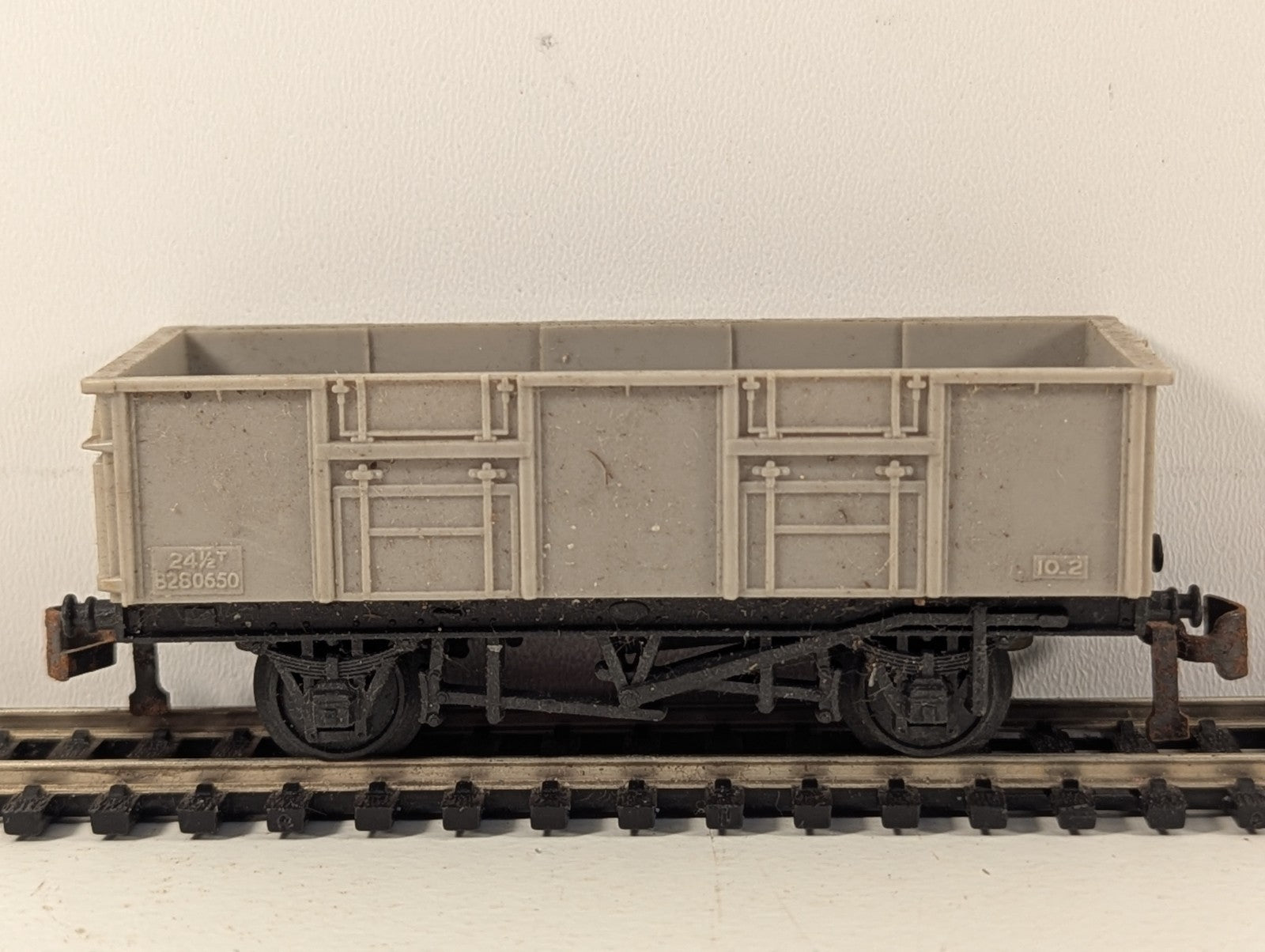 Jouef 24.5 Ton BR Mineral Wagon Grey OO Gauge