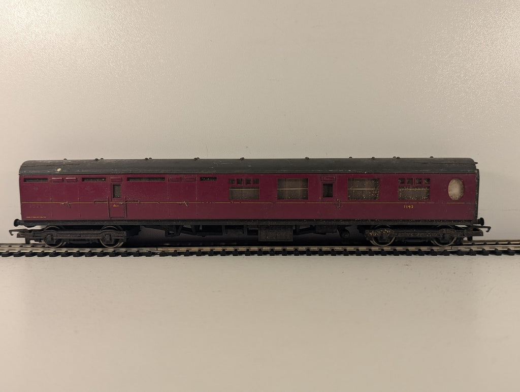 Hornby OO Gauge LMS Brake 3rd Coach Passenger Coach 1192 LMS Crimson Lake R423