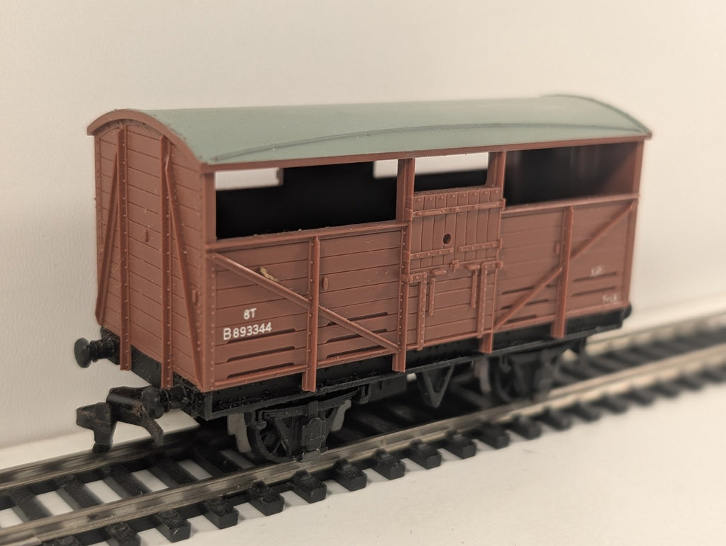 Hornby Dublo 8 Ton Cattle Wagon B893344 in BR Brown