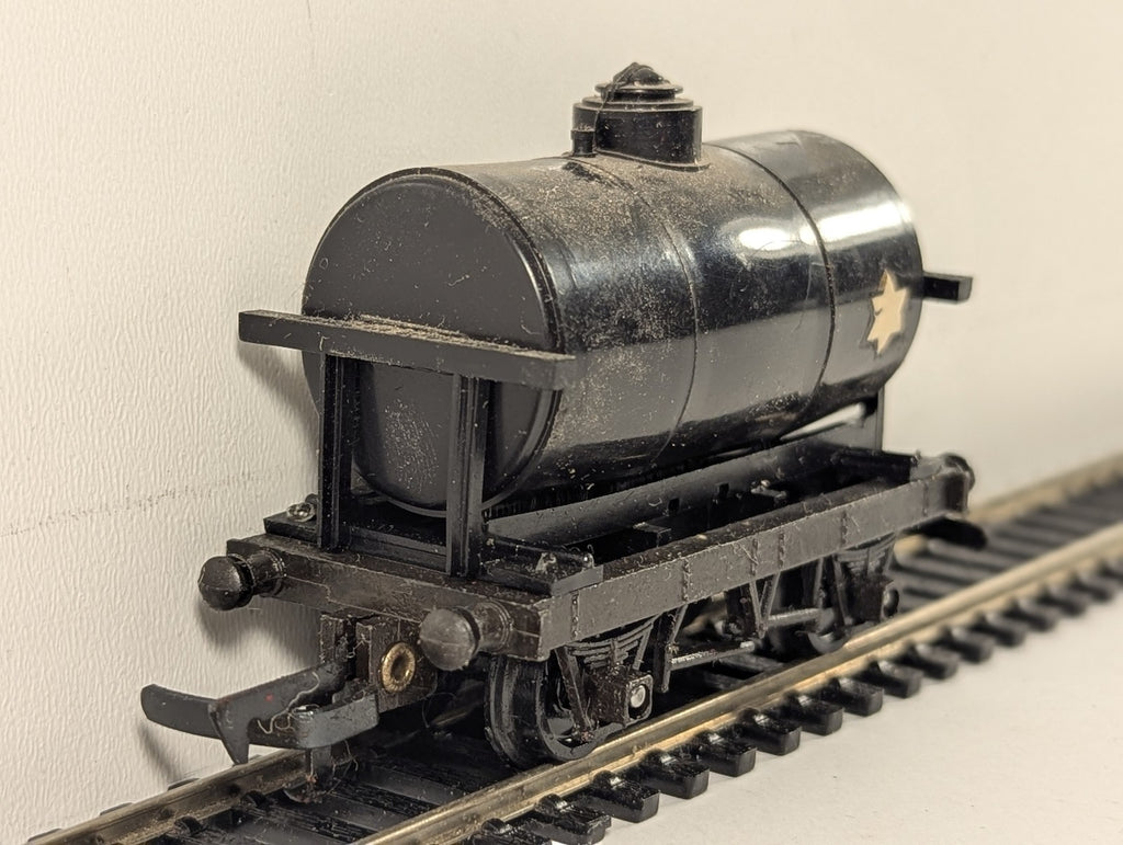 Tri-ang OO Gauge Shell-BP Tank Wagon Freight Wagon Shell-BP Black R.12