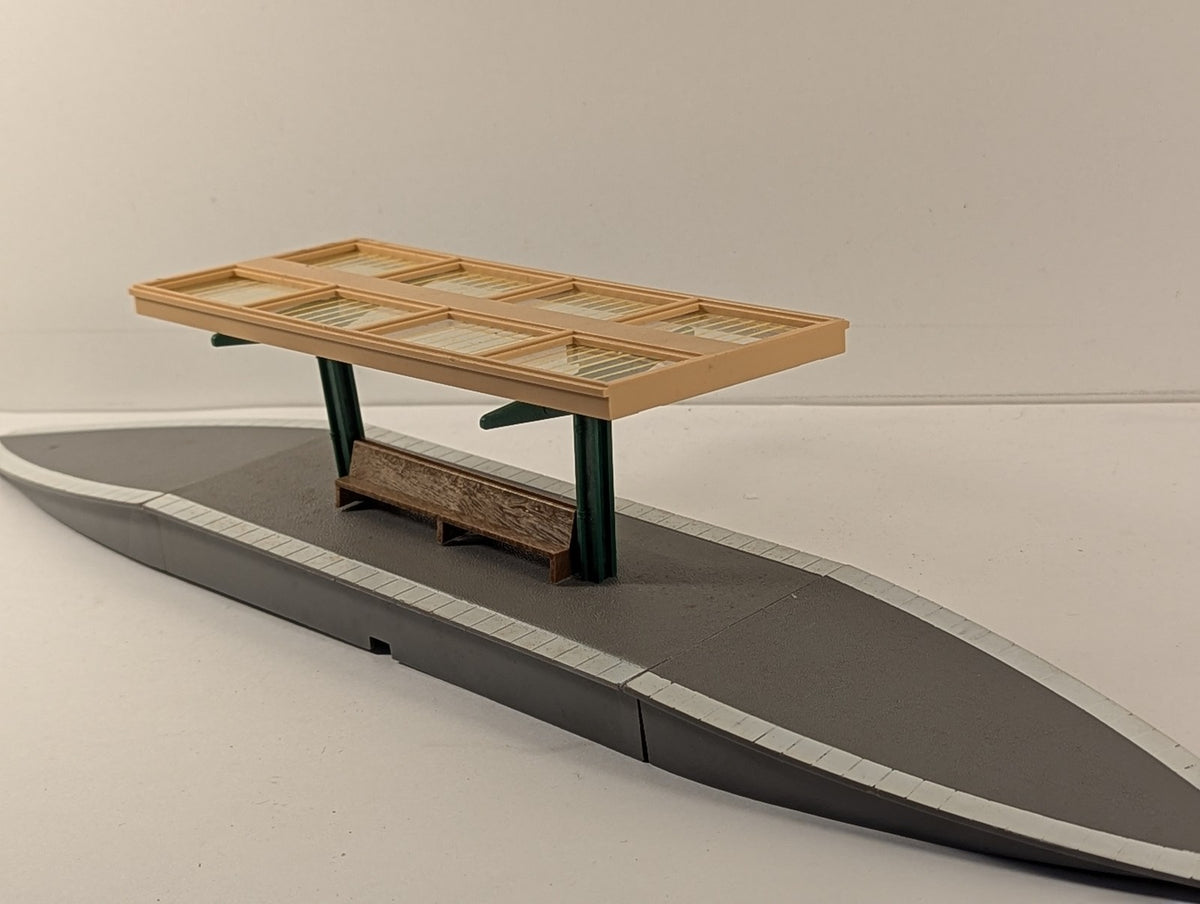 Hornby OO Gauge Island Platform with Canopy and Bench Buildings & Scenery