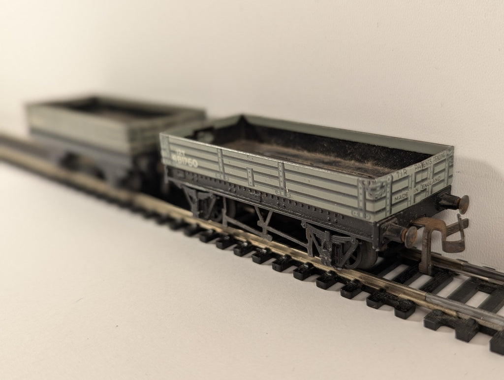 Trix Twin Railway OO Gauge 3 Plank Wagon Freight Wagon 481760 Grey 630