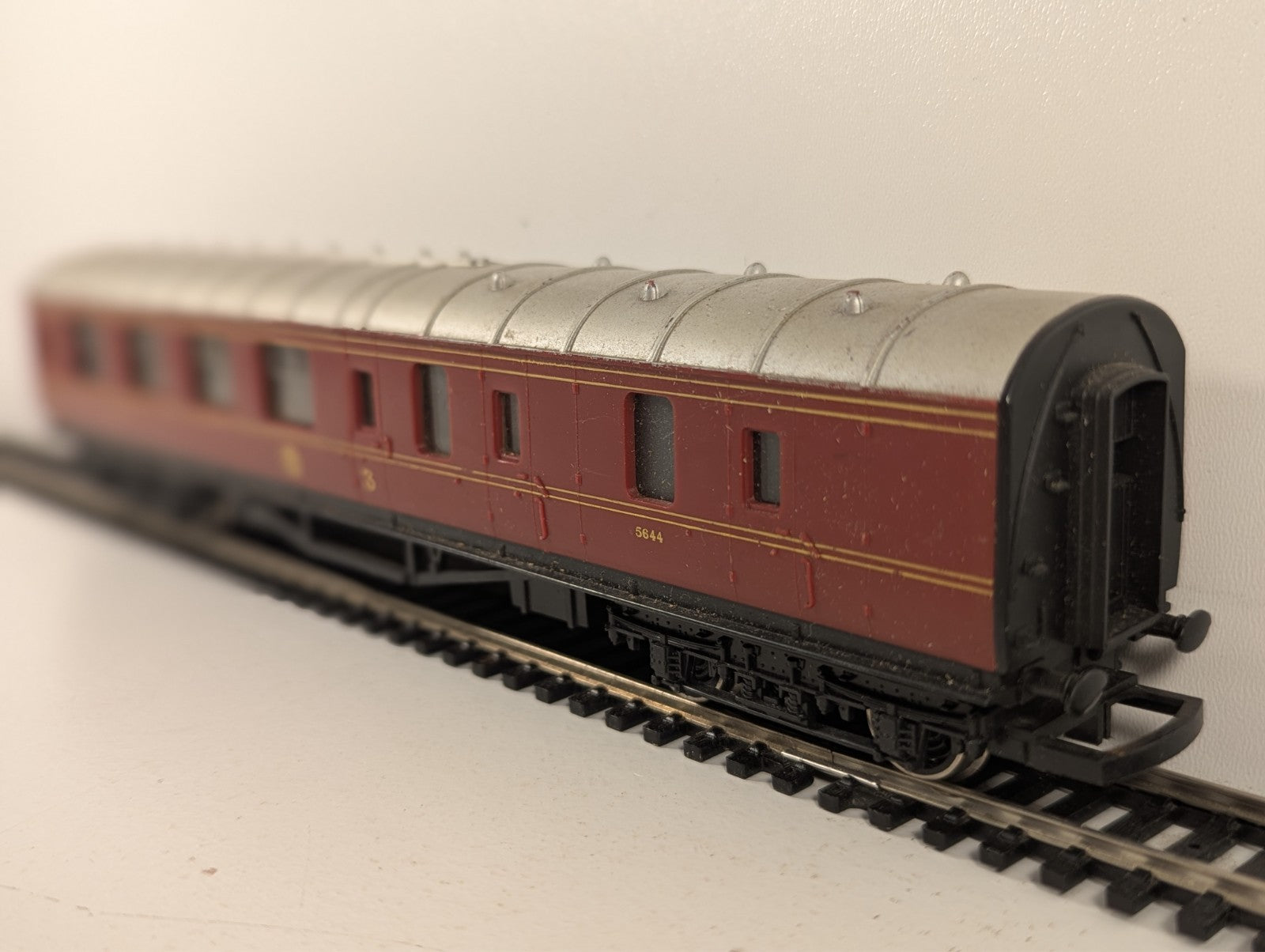 Hornby OO Gauge LMS Brake Third Coach