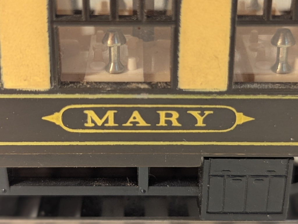 Tri-ang Railways R228 OO Gauge Pullman Coach "Mary"