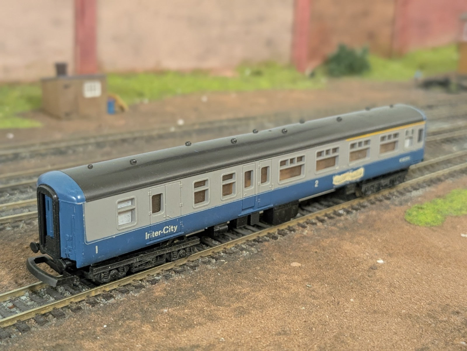 Lima HO Gauge British Rail Open Coach Blue & Grey Inter-City