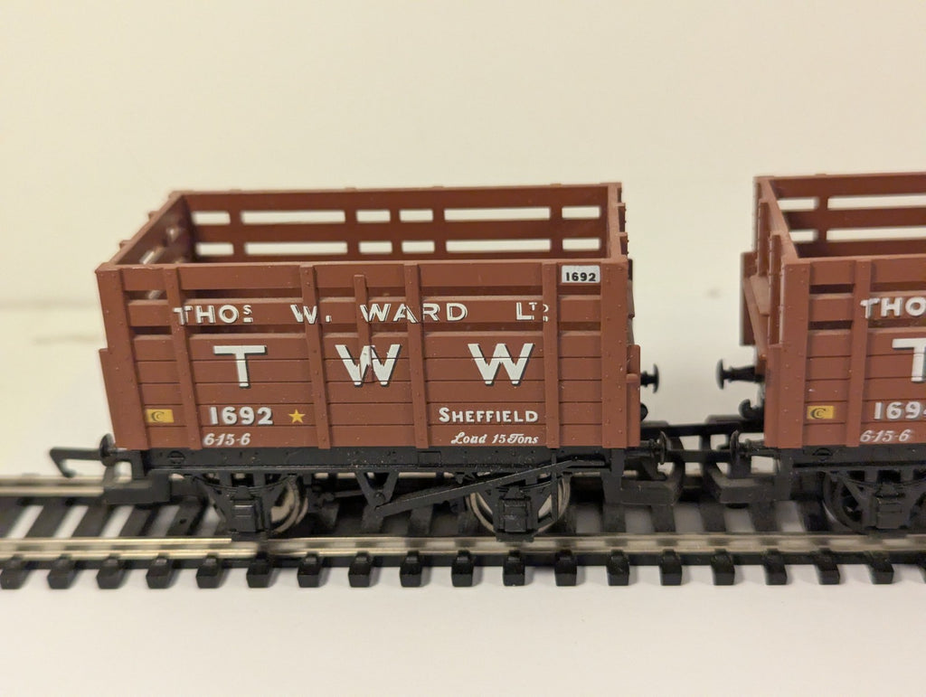 Hornby OO Gauge R6037 Thomas W. Ward Coke Wagon Set (1 Wagon Damaged)