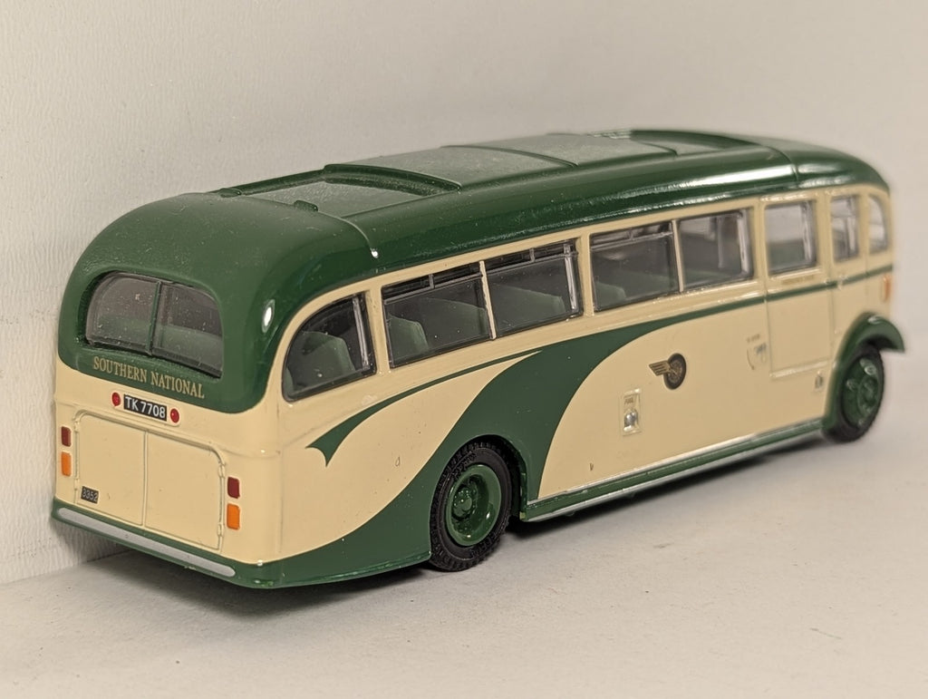 Exclusive First Editions 1:76 AEC Duple Coach Die-cast Coach 3352