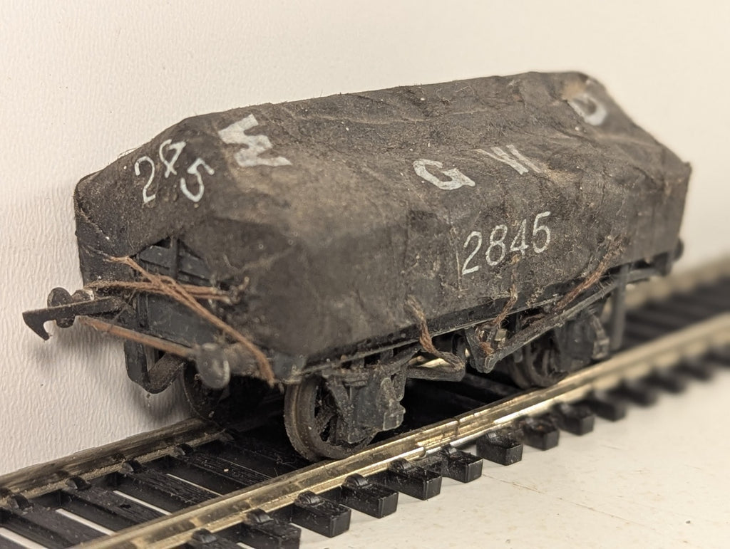 Kitbuilt GWR Open Wagon with Tarp Cover Goods Wagon 2845 GWR Grey