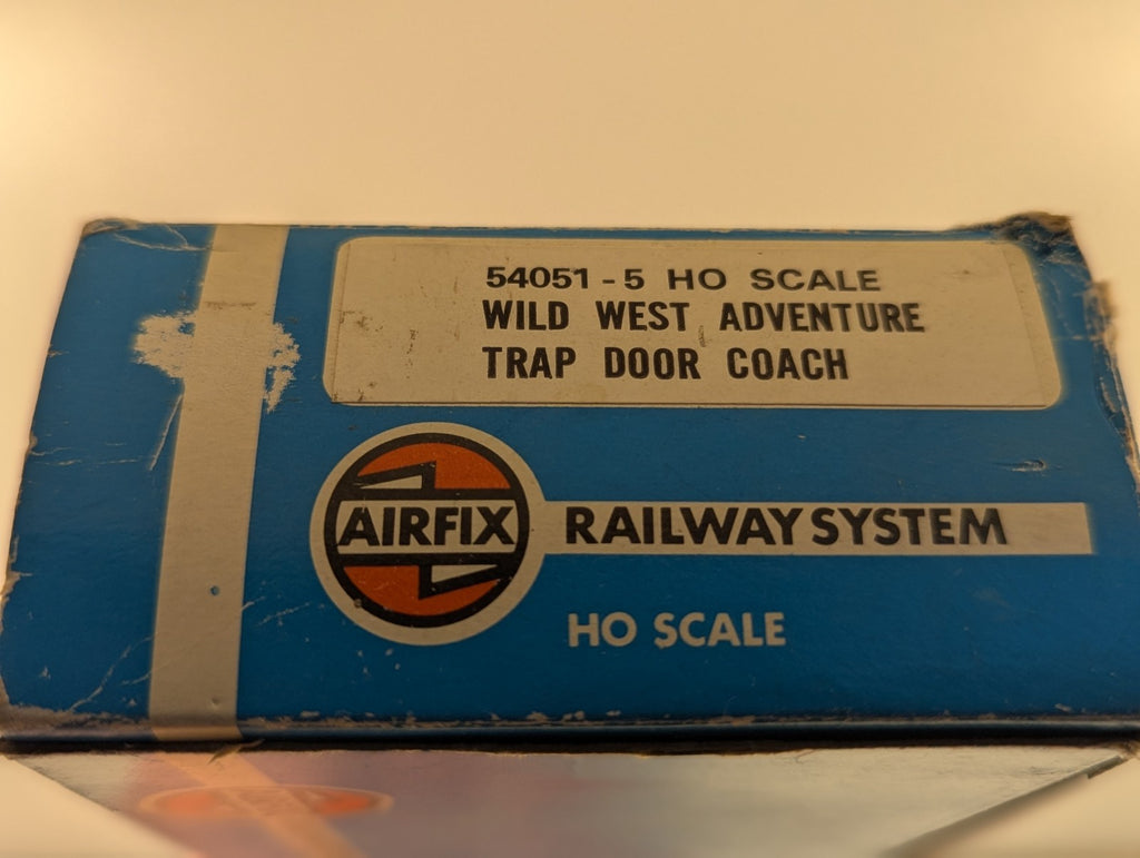 Airfix Central Pacific Railroad "Old Time" Passenger Coach HO Scale