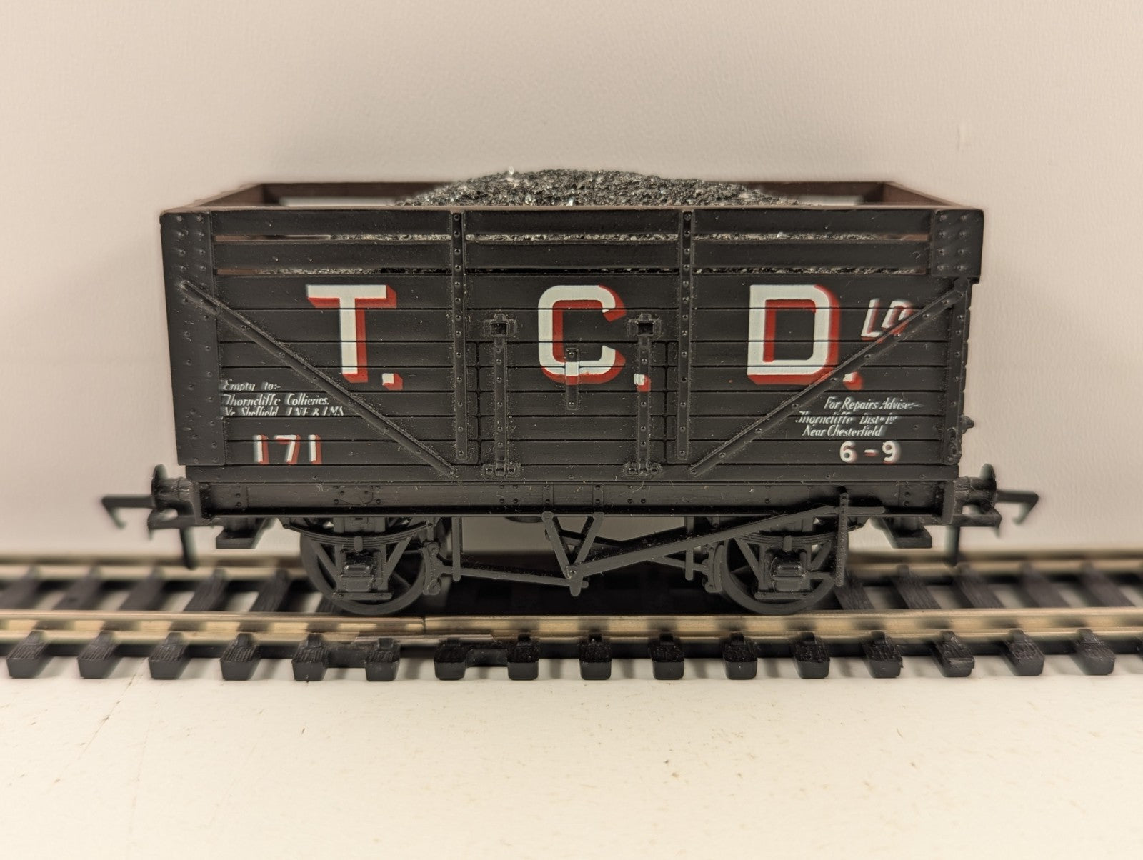 Mainline OO Gauge 37-158 12T Coke Wagon TCD Livery