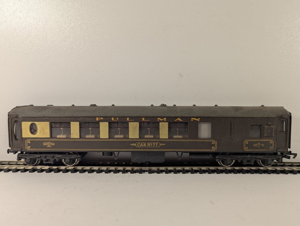 Wrenn OO Gauge Pullman Car No. 77 Passenger Coach Car No 77