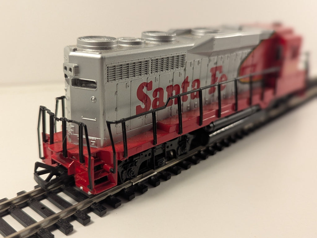Bachmann HO Scale GP30 Diesel – Santa Fe No. 5622
