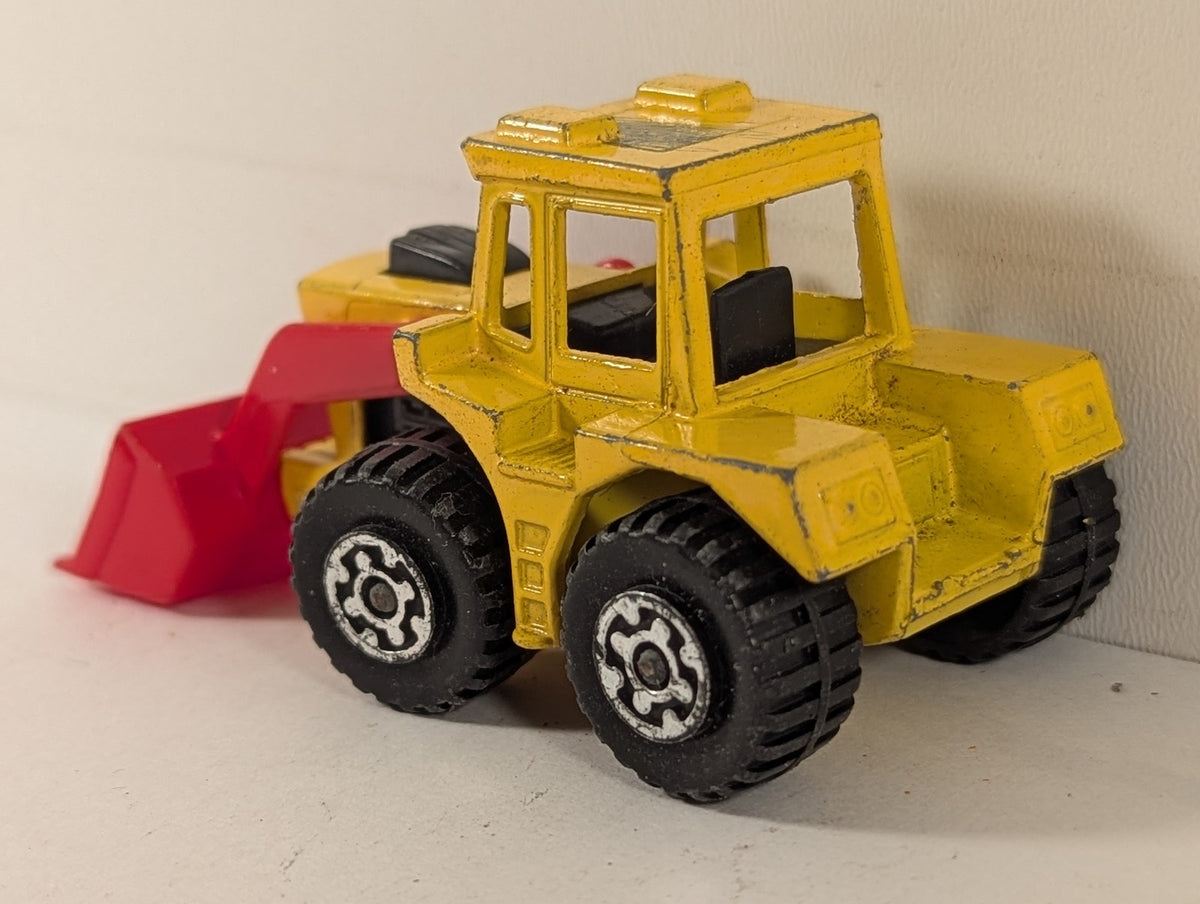 Matchbox Tractor Shovel Die-cast Model Yellow and Red No. 29