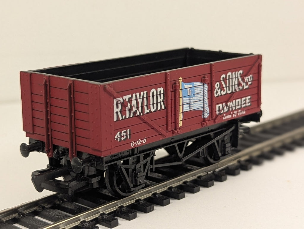 Bachmann OO Gauge 7 Plank Open Wagon R. Taylor & Sons Ltd 451