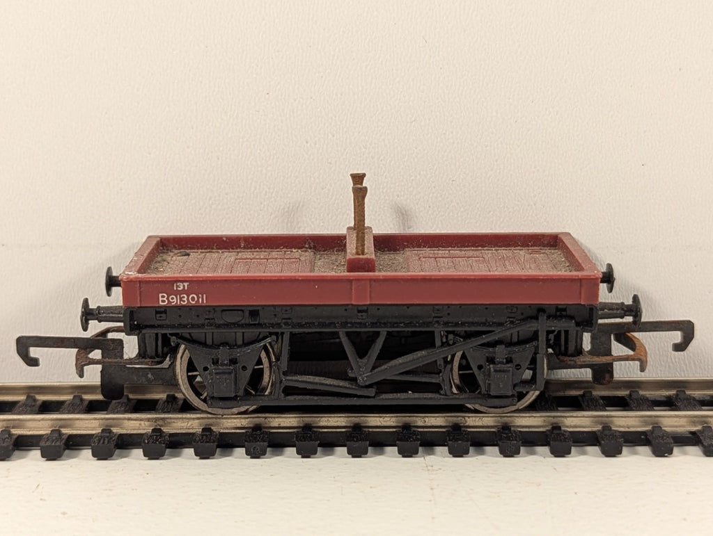 Tri-ang Railways R17 OO Gauge Red Bolster Wagon