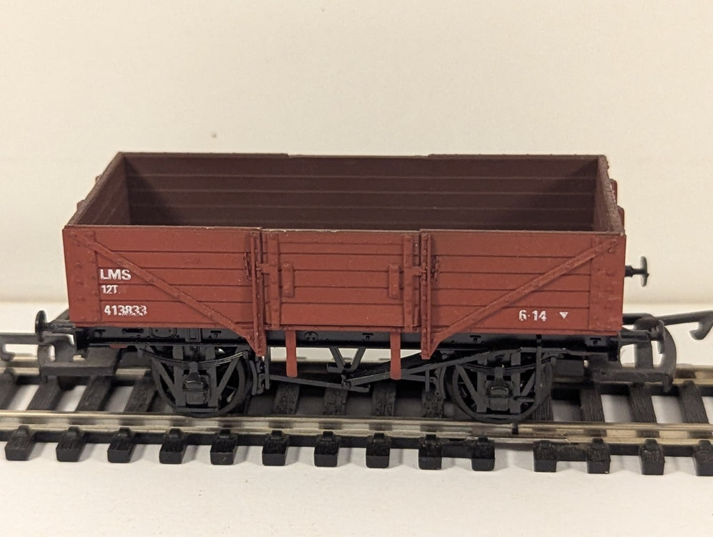 Airfix OO Gauge LMS 5 Plank Open Wagon