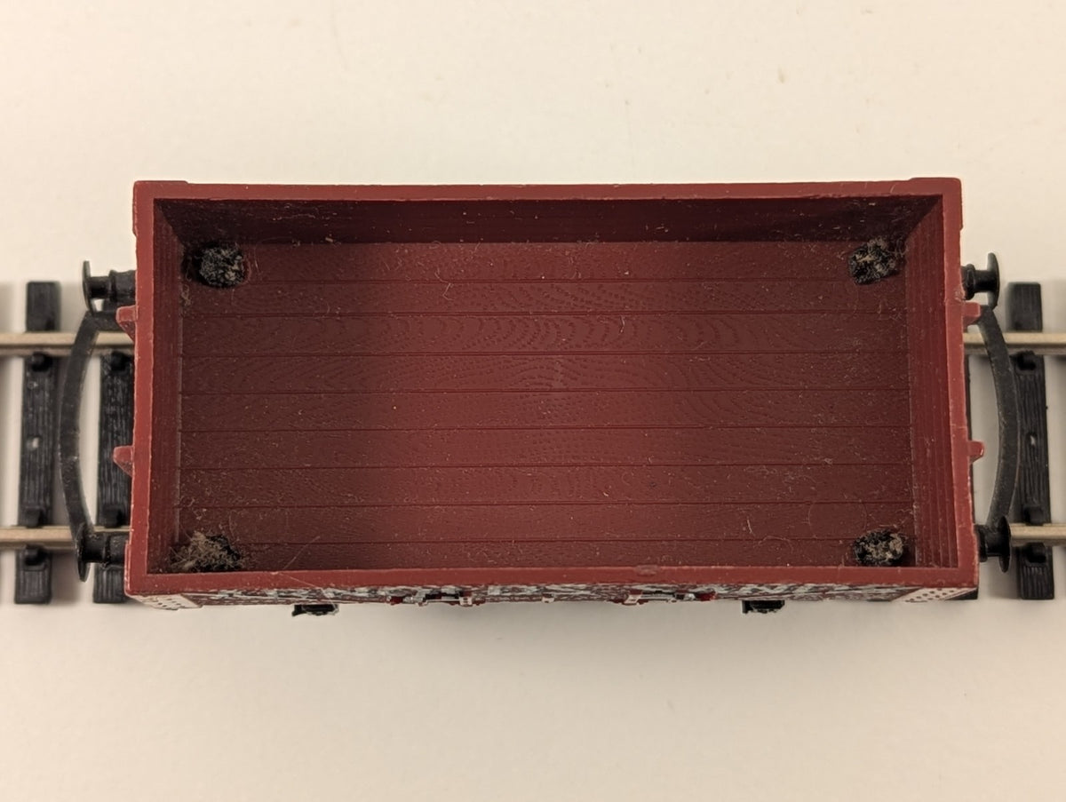 Hornby OO Gauge 5 Plank Open Wagon – “Arnolds Sands”