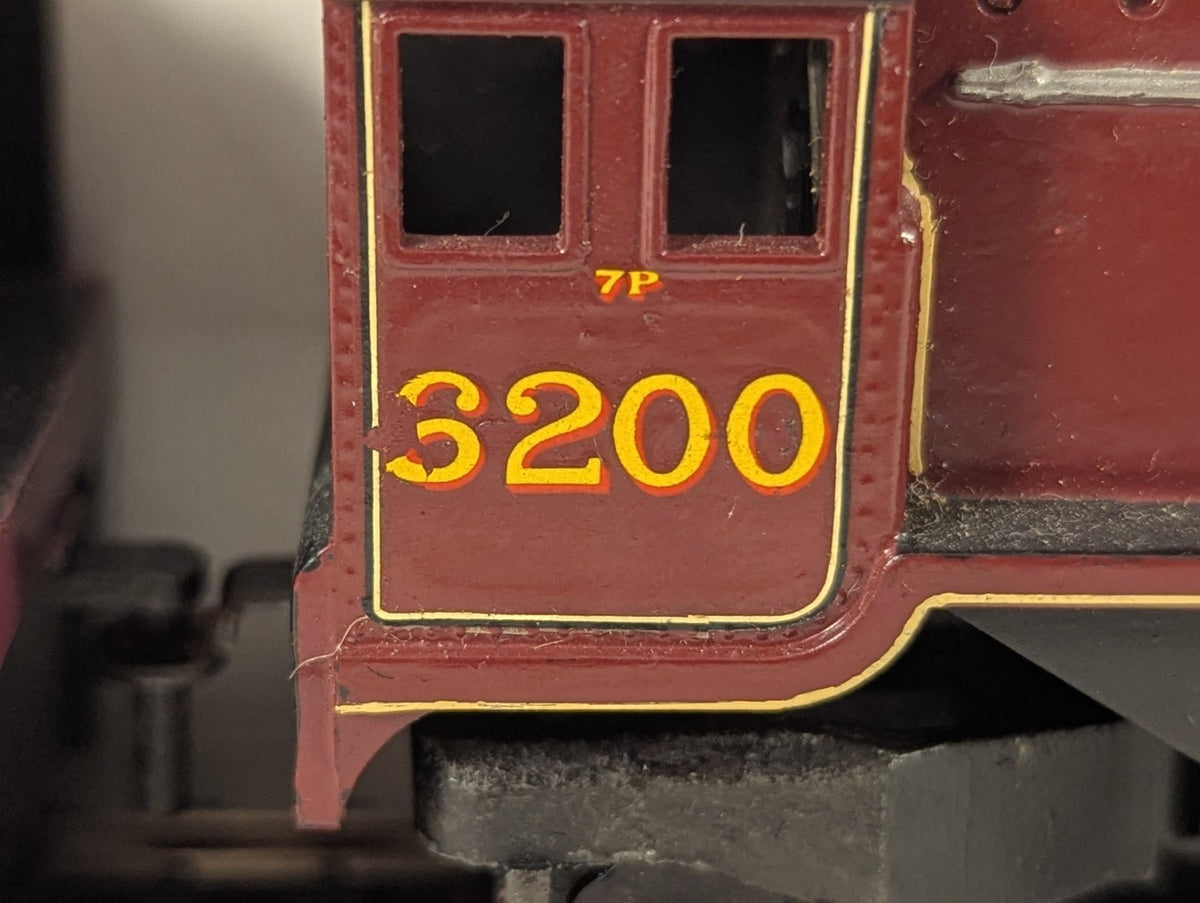 Tri-ang OO Gauge Princess Royal Class Steam Locomotive 6200 LMS Maroon