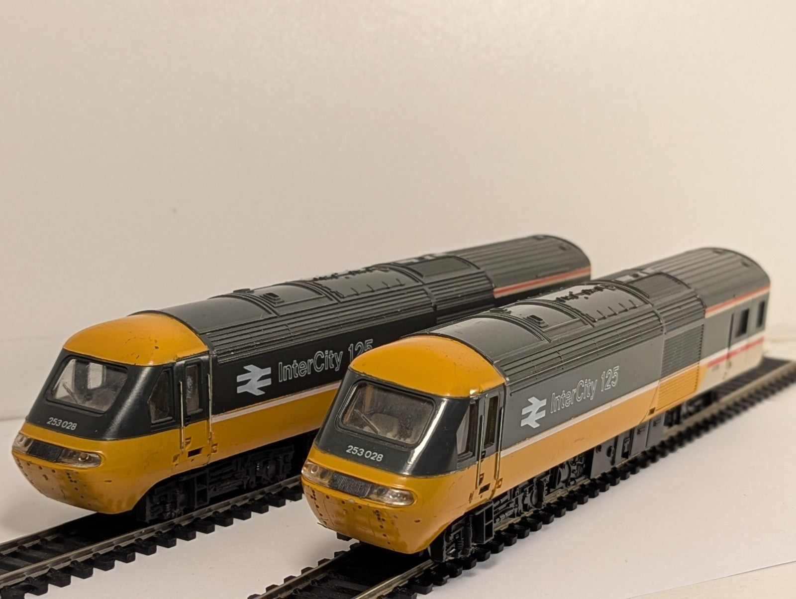 Hornby OO Gauge BR InterCity Executive Class 43 HST 2 Car Set