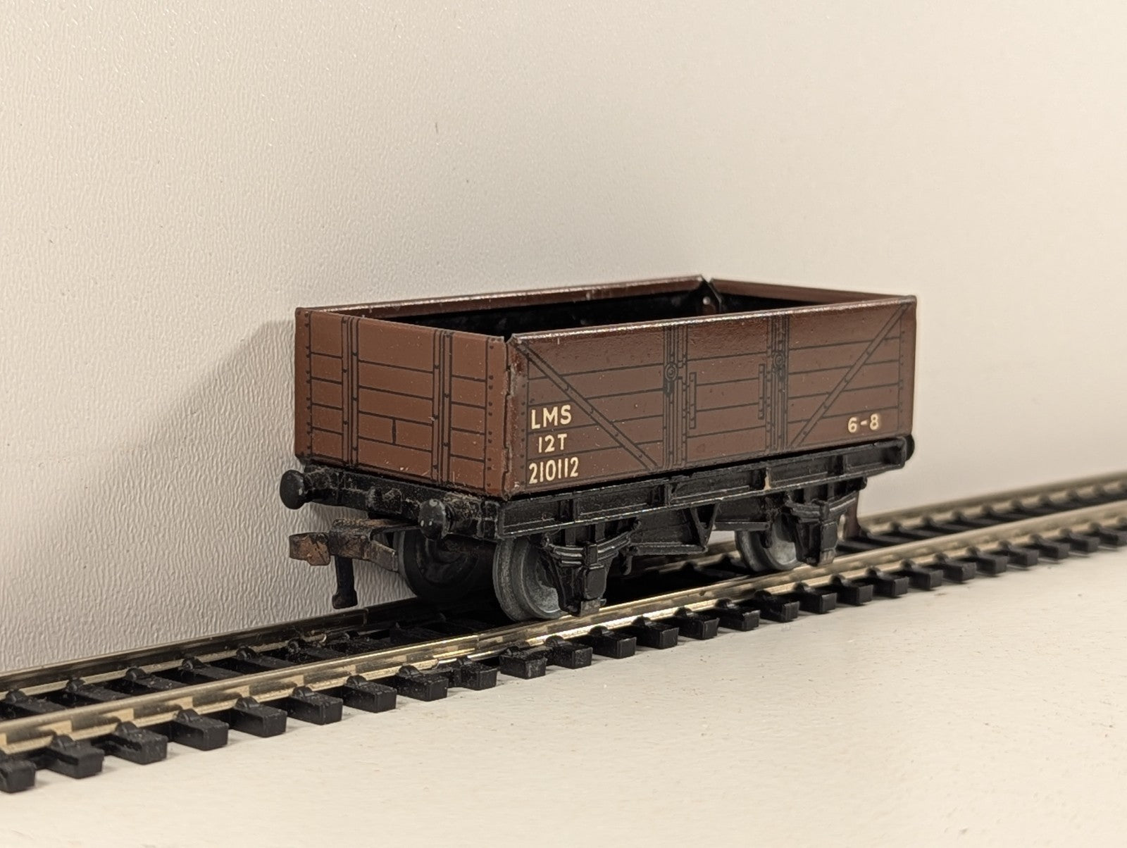 Hornby Dublo 32075 OO Gauge LMS Red D1 5 Plank Open Wagon - Boxed