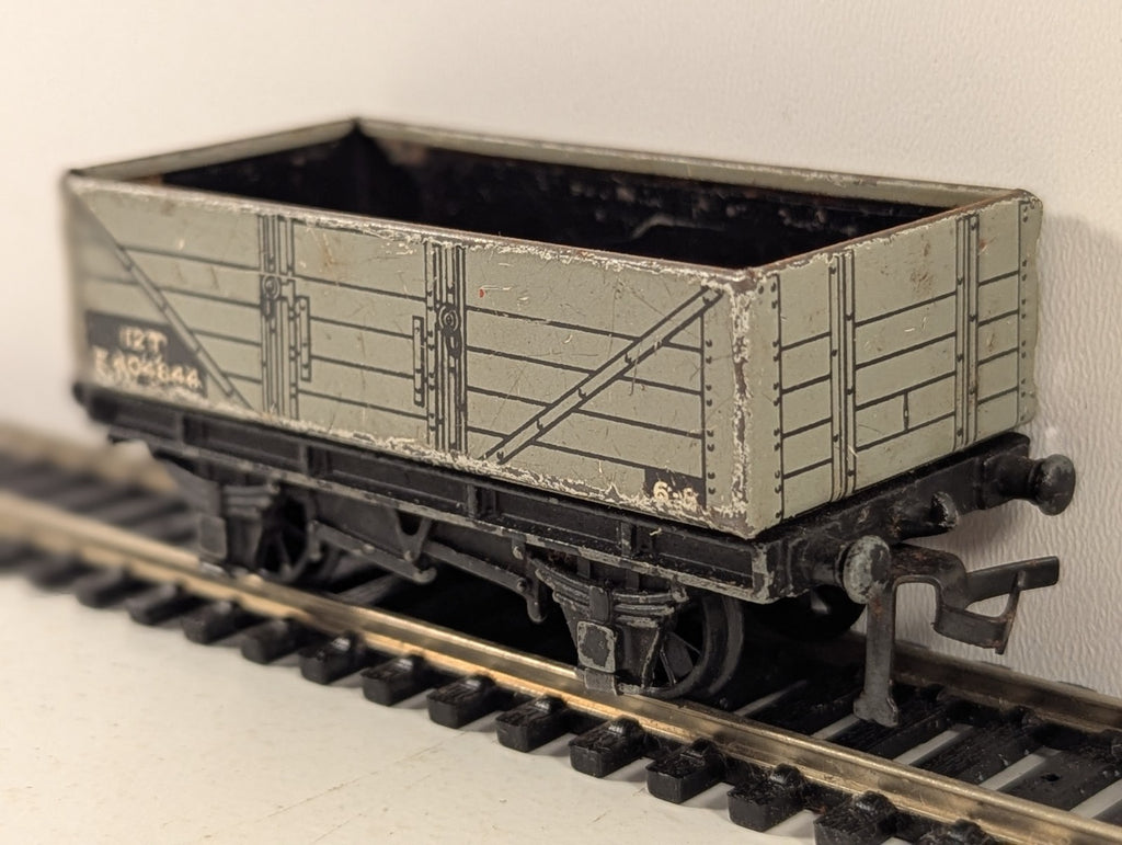 Hornby Dublo 32075 BR 12 Ton 5 Plank Open Wagon OO Gauge - Damaged Decals