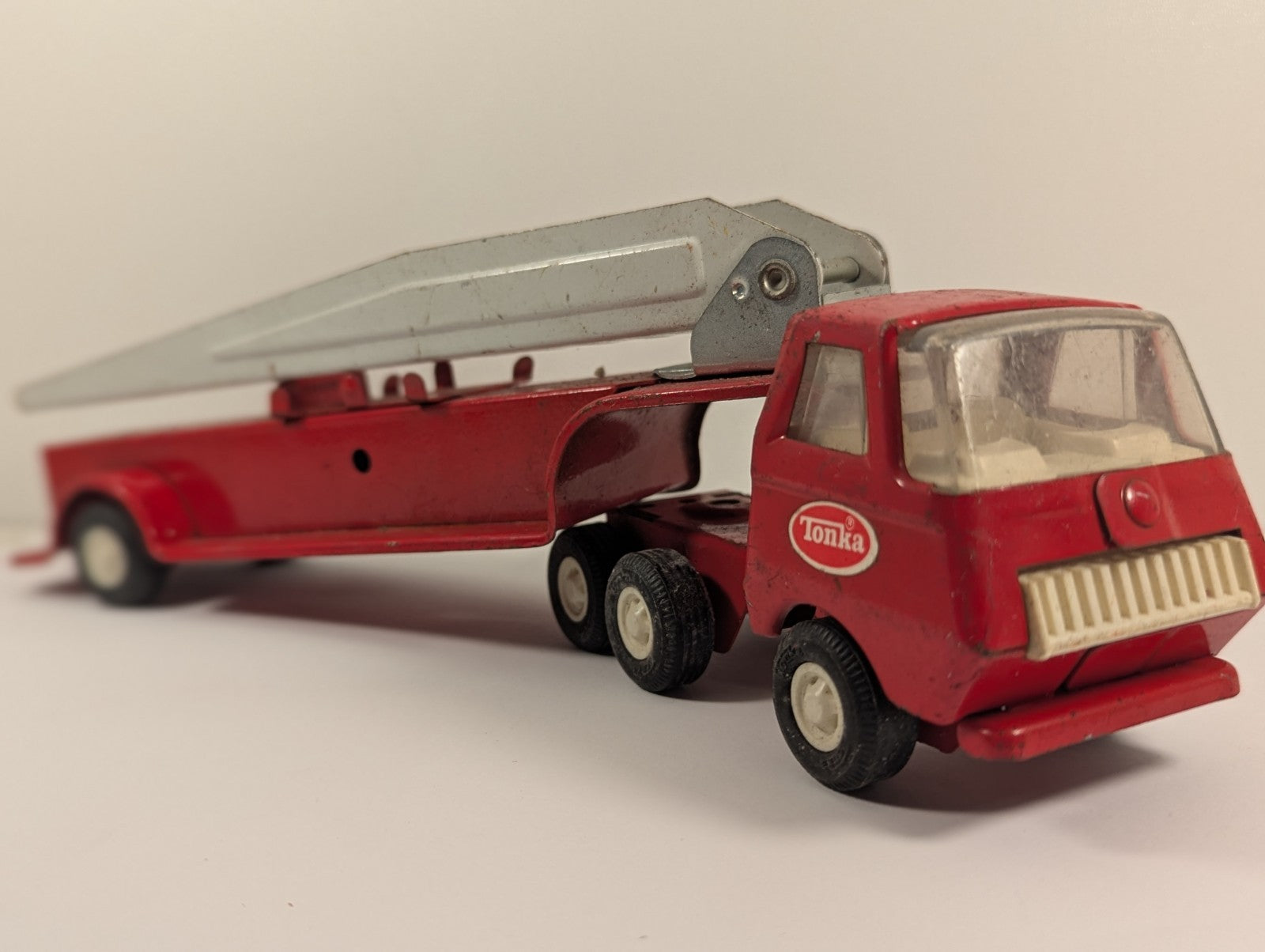 Tonka Pressed Steel Miniature Aerial Ladder Fire Truck