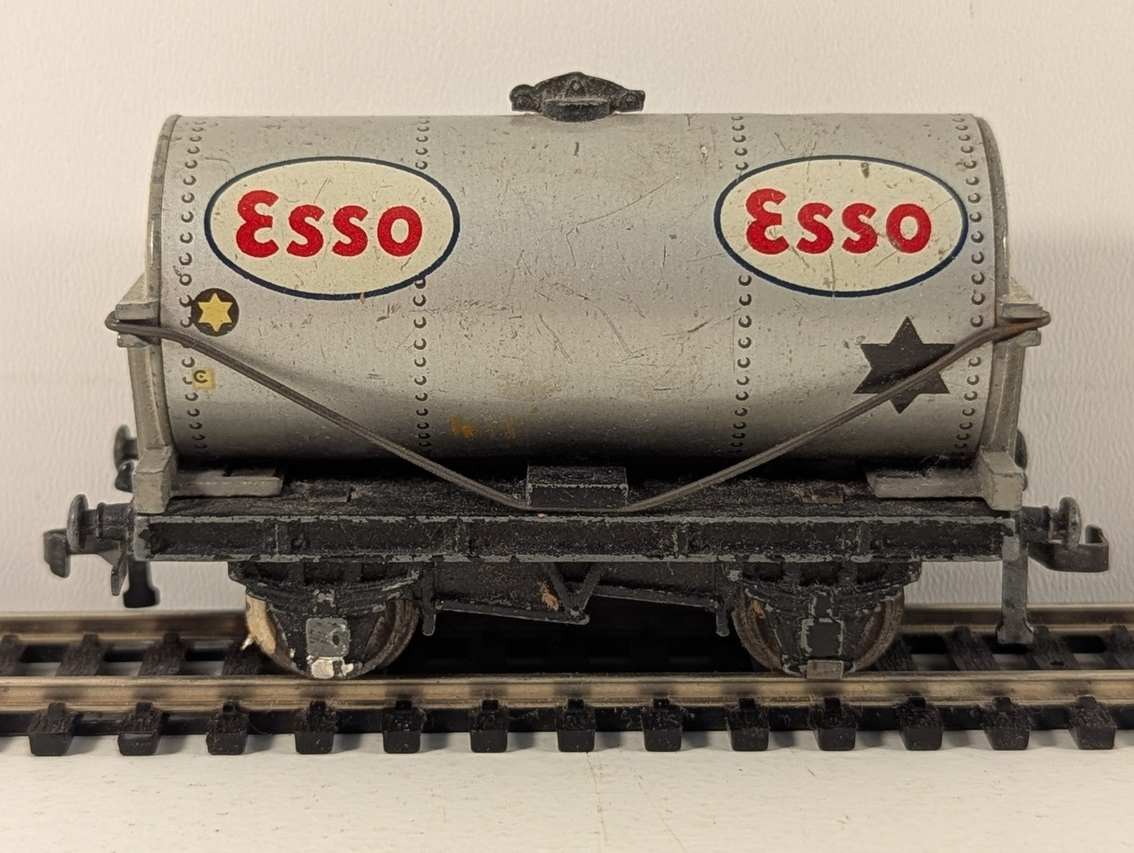 Hornby Dublo Esso Tank Wagon OO Gauge