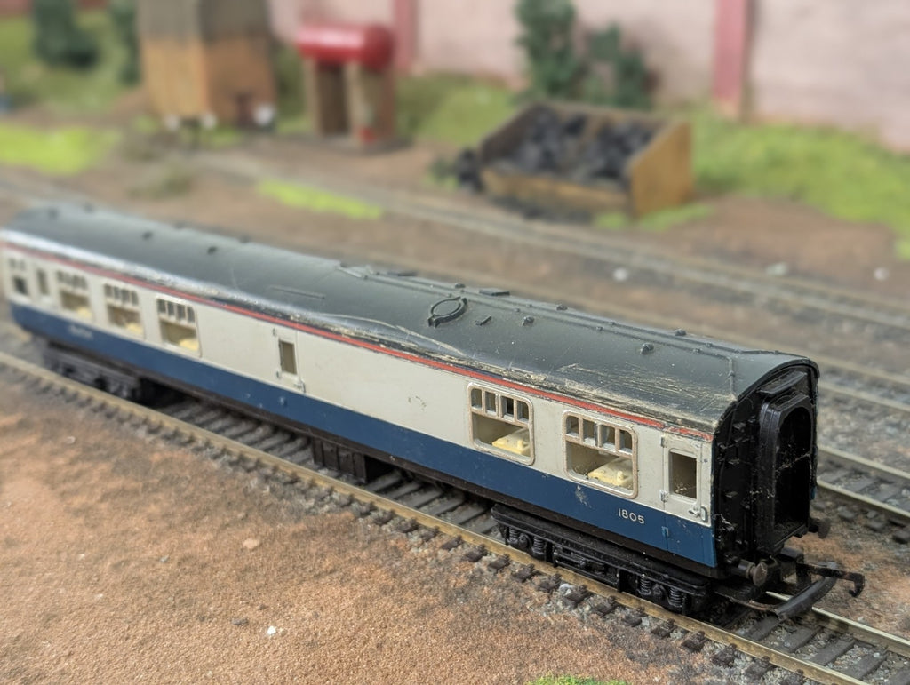 Tri-ang OO Gauge BR Mk1 RMB Restaurant Miniature Buffet Coach No. 1805
