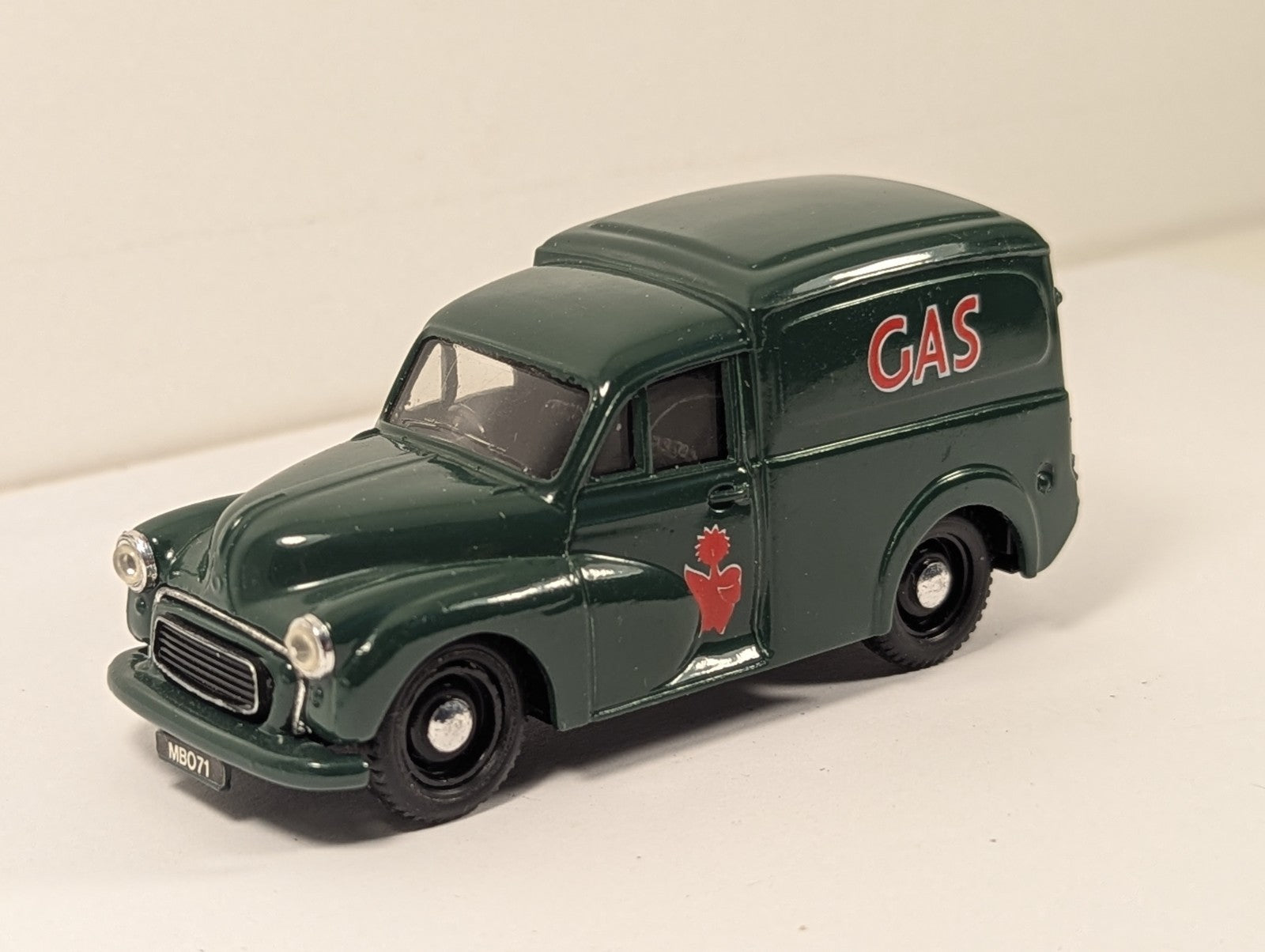 Corgi Classics C957/2 Morris Minor Van Gas Livery