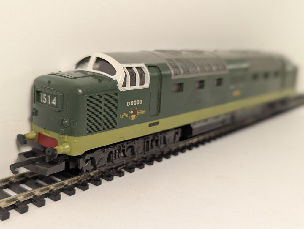 Lima OO Gauge Class 55 Deltic 'Meld' Diesel Locomotive D9003 BR Two-Tone Green