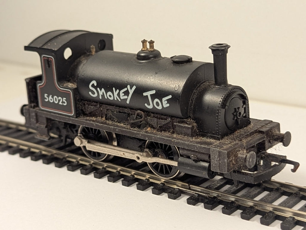 Hornby OO Gauge Smokey Joe 0-4-0ST Tank Locomotive