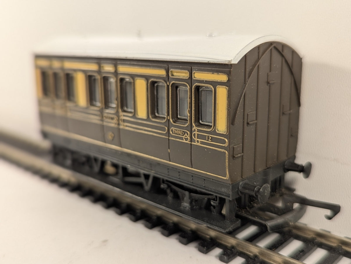 Hornby OO Gauge GWR 4-Wheel Composite Coach Passenger Coach 12