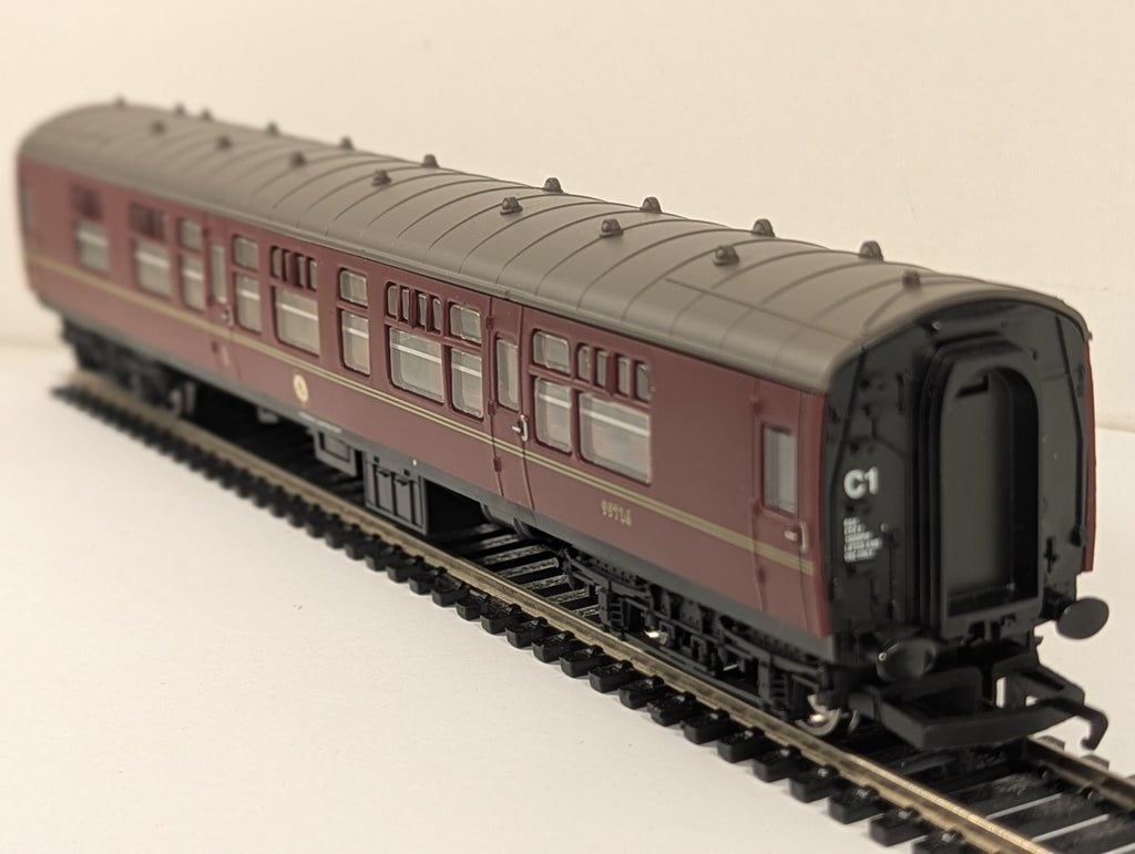 Hornby OO Gauge Hogwarts Express Mk1 Brake Coach 99716