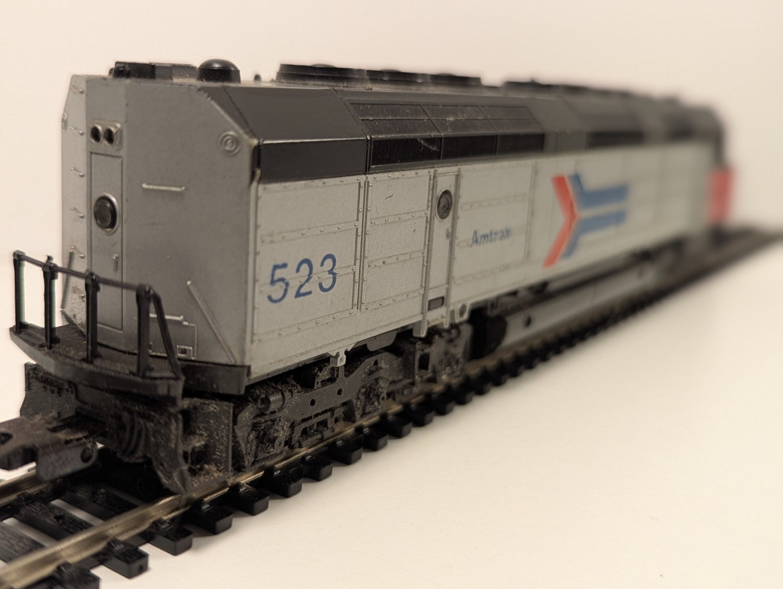 Lima HO Gauge Amtrak #523 Diesel Locomotive (Split from Starter Set)