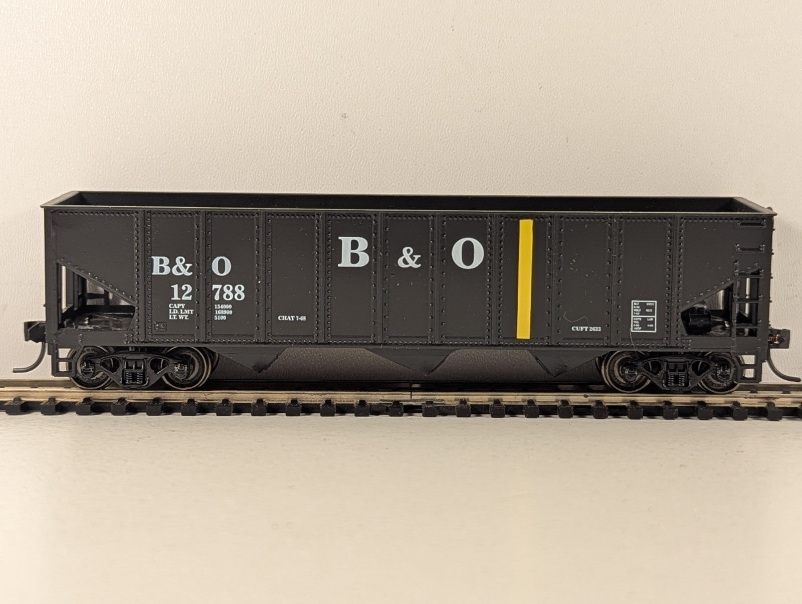 Athearn HO Gauge 3-Bay Offset Side Hopper Wagon 12788 Baltimore & Ohio