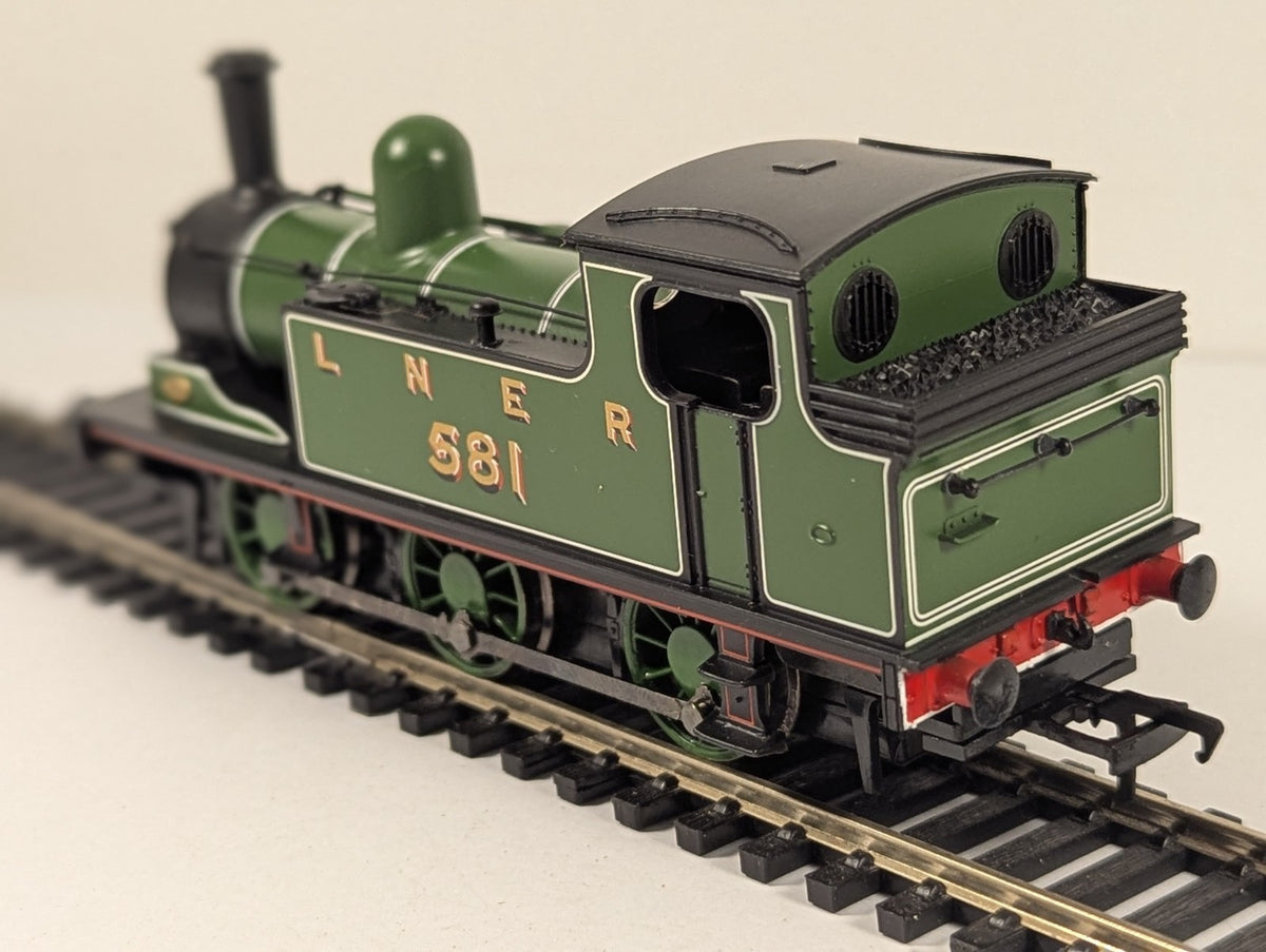 Bachmann Branchline 30-060b Class J72 0-6-0T 581 in LNER green - Limited Edition