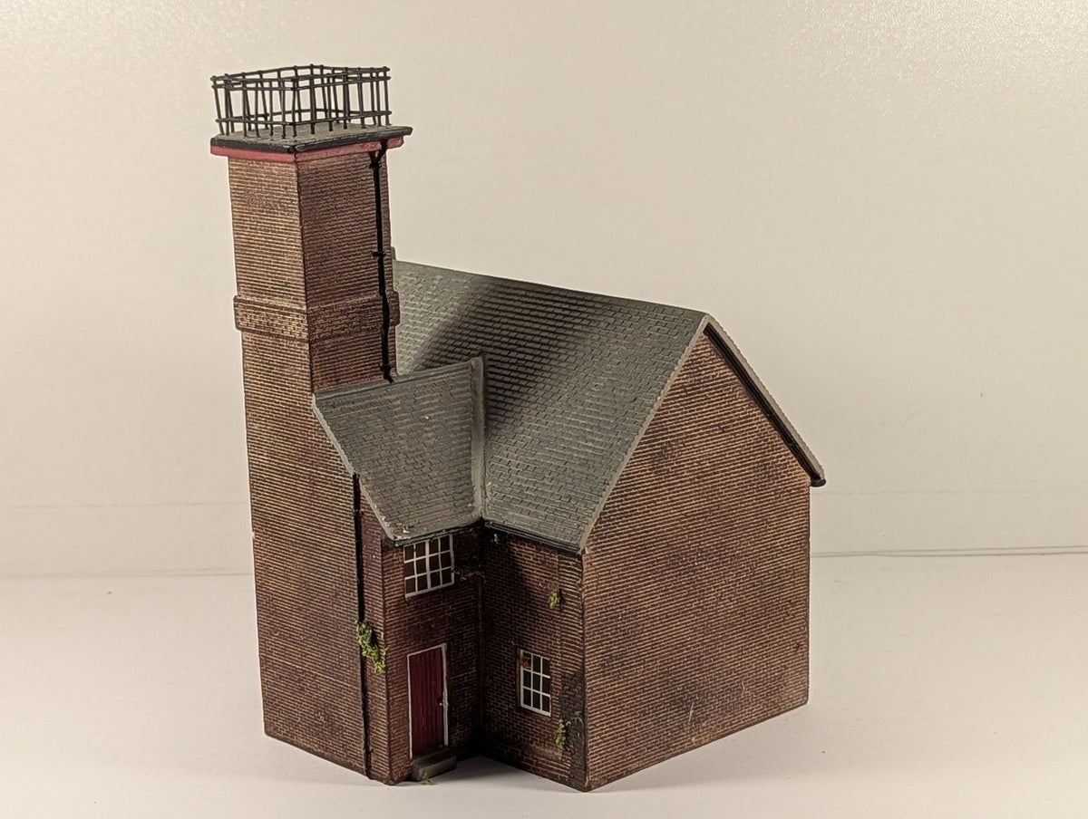 Hornby OO Gauge Skaledale Fire Engine Station Model Railway Building R8541