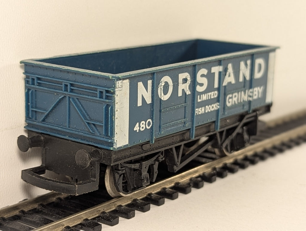 Hornby OO Gauge 7-Plank Open Wagon Norstand Ltd Goods Wagon 480
